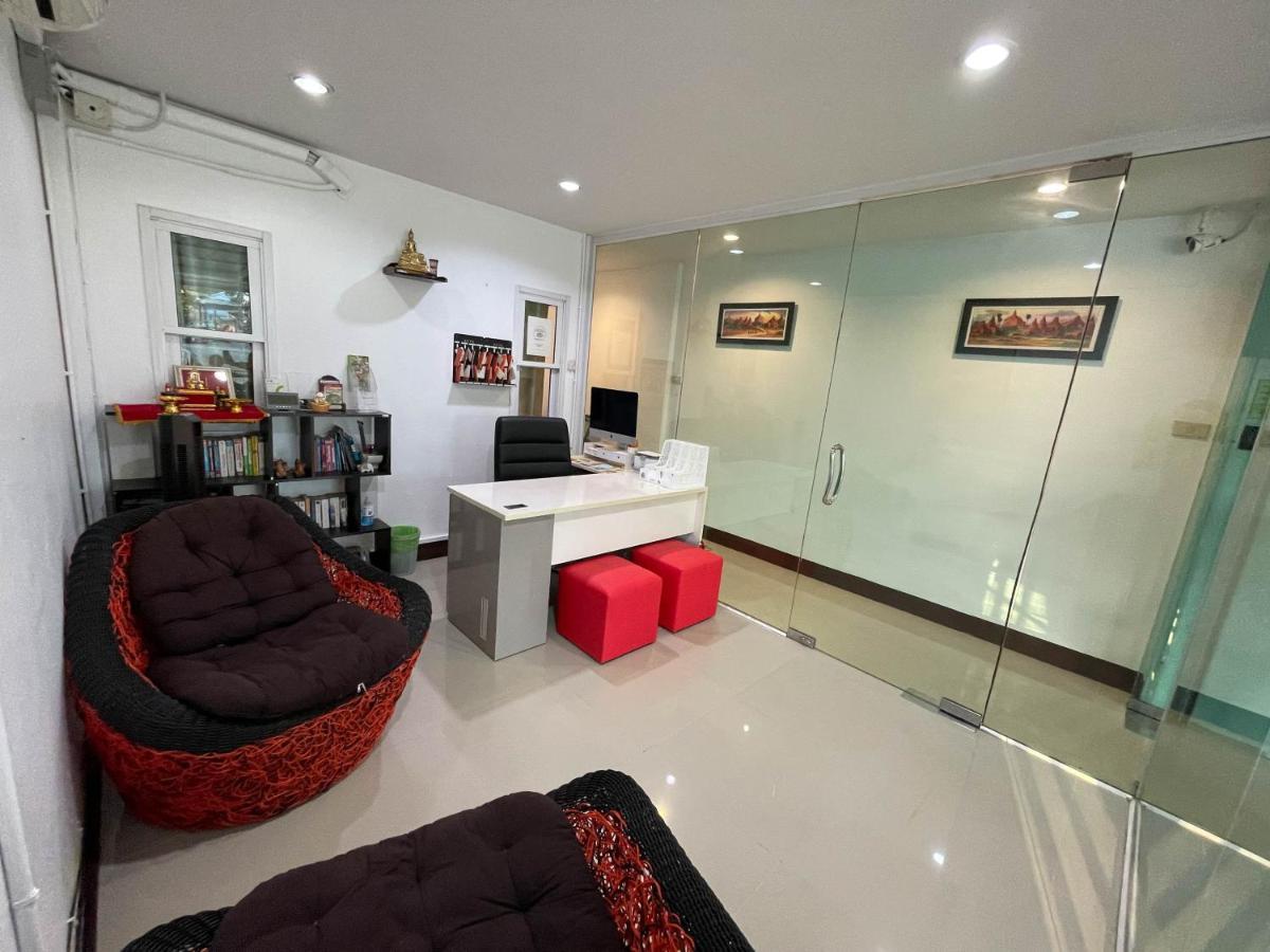 Potae'S House Hostel Chiang Mai Luaran gambar