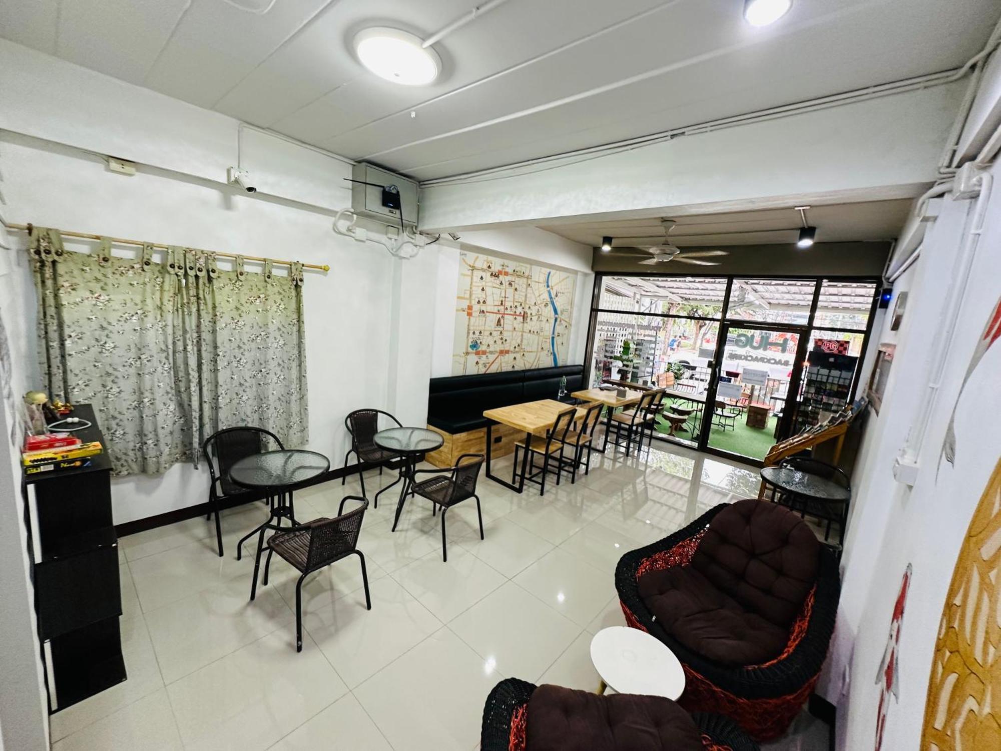 Potae'S House Hostel Chiang Mai Luaran gambar