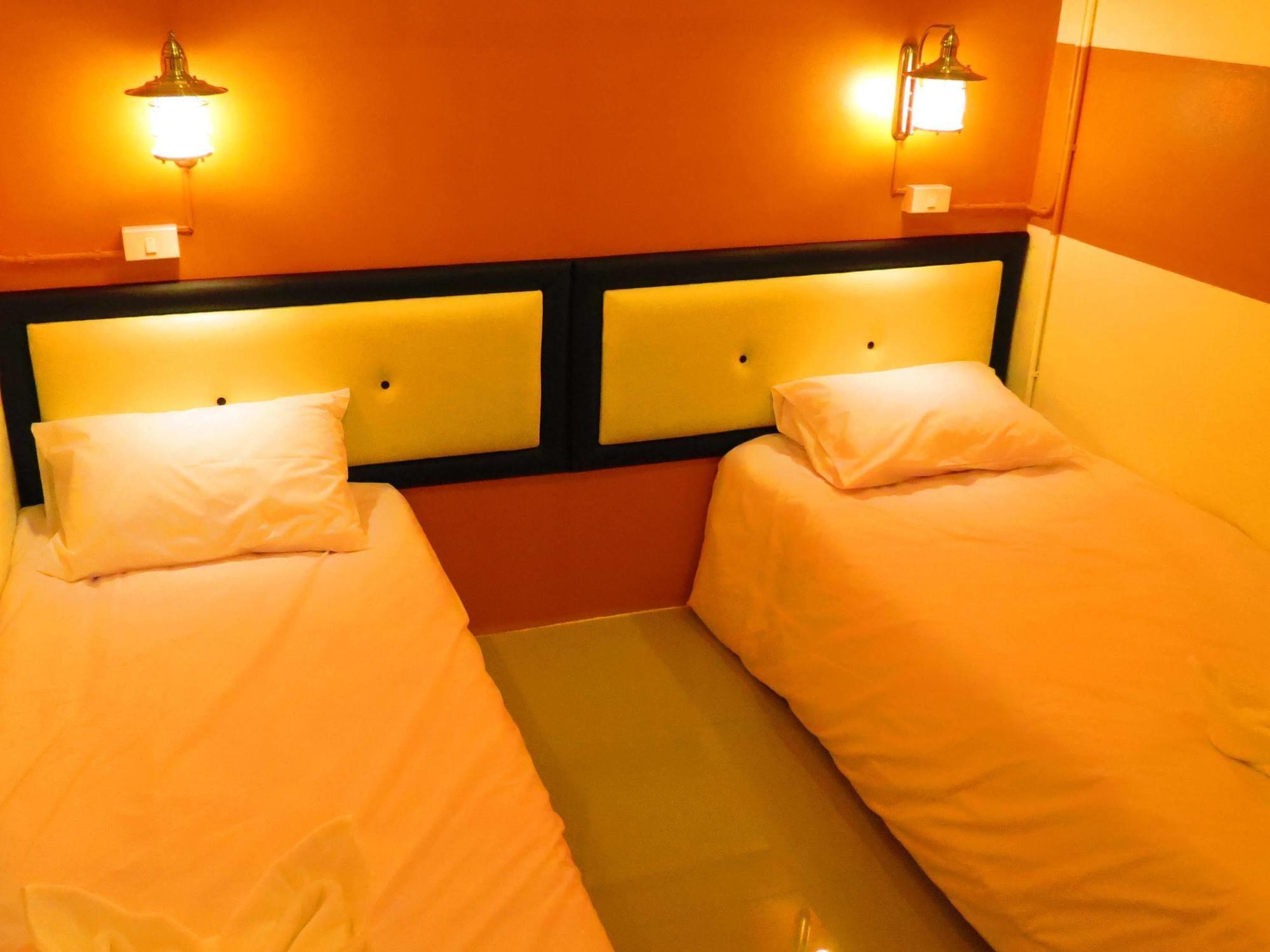 Potae'S House Hostel Chiang Mai Luaran gambar